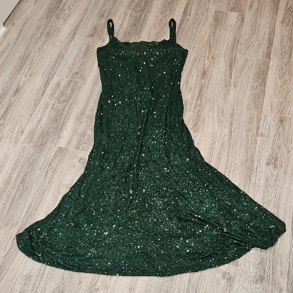 Fashion Nova Emerald Green Gown